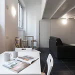 Appartement Carcano 27 *